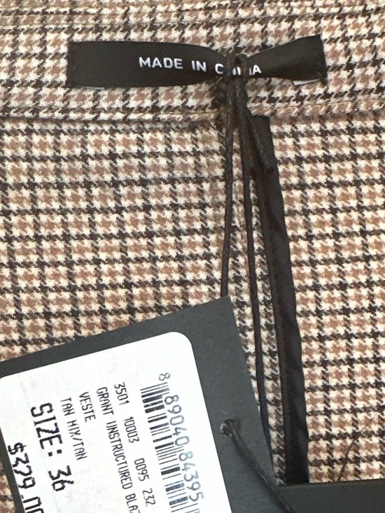 Club Monaco Men's Beige and Black Check Blazer - Picture 4 of 5